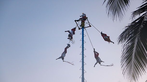 Voladores de Papantla Playa del Carmen Voladores de Papantla Playa del Carmen