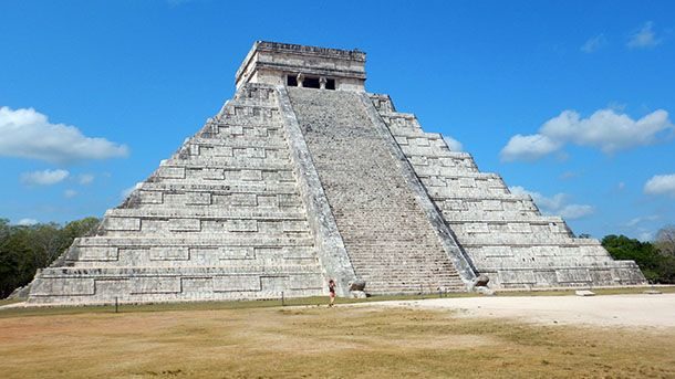 Pirâmide de Kukulcán Chichén Itzá Pirâmide de Kukulcán Chichén Itzá