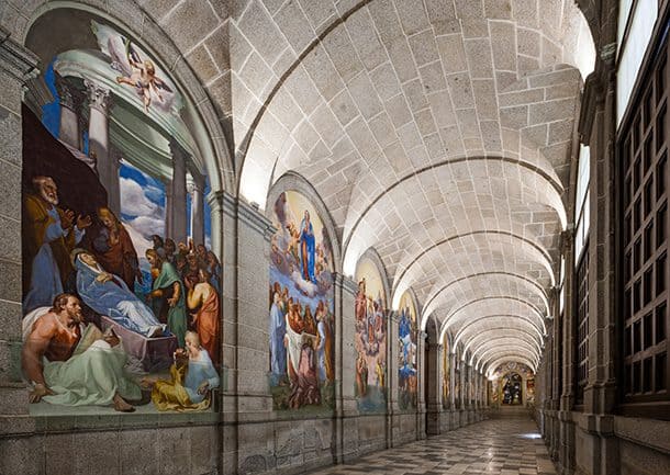 Claustro - Monasterio de El Escorial Claustro - Monasterio de El Escorial