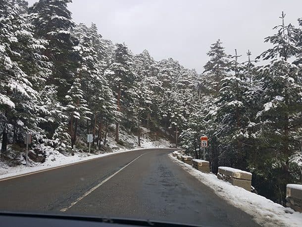 Neve na Serra de Guadarrama em Madrid Neve na Serra de Guadarrama em Madrid