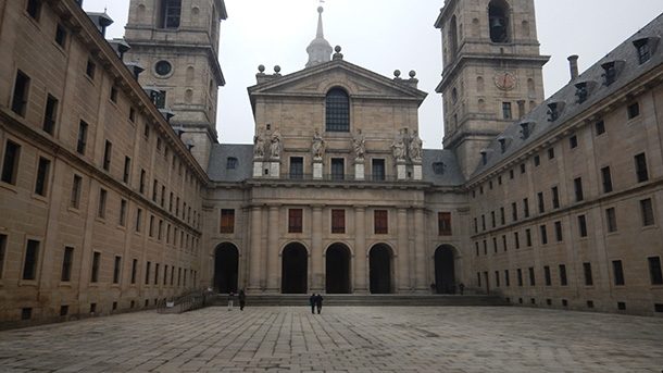 Patio de Los Reyes - Monasterio de El Escorial Patio de Los Reyes - Monasterio de El Escorial