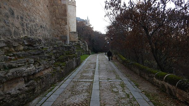 Puerta de Santiago - Segóvia - Espanha Puerta de Santiago - Segóvia - Espanha
