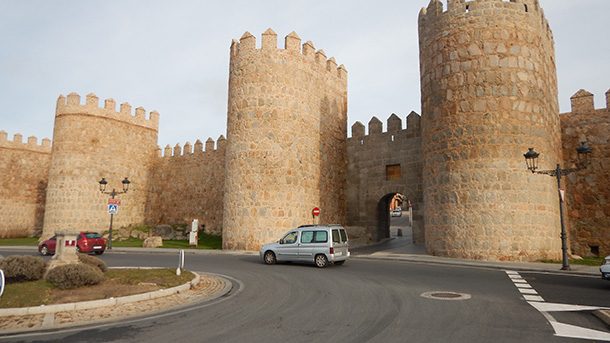 Puerta del Puente - Ávila - Espanha Puerta del Puente - Ávila - Espanha