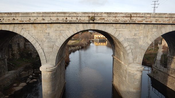 Rio Adaja - Ávila - Espanha Rio Adaja - Ávila - Espanha