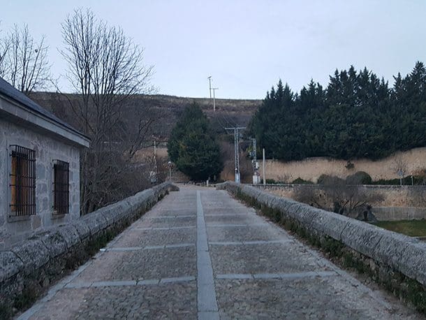 Rio Eresma - Segóvia - Espanha Rio Eresma - Segóvia - Espanha