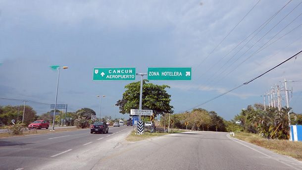 Rodovia para o Aeroporto de Cancún