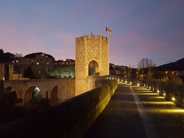 Besalú - Província de Girona - Espanha Besalú - Província de Girona - Espanha