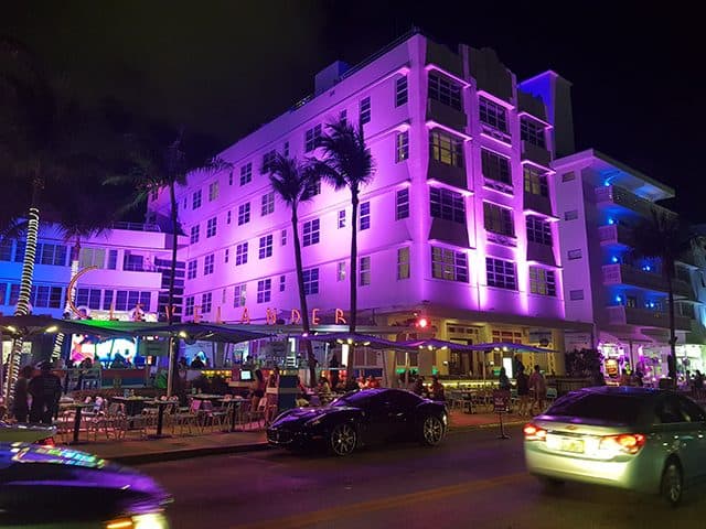 Ocean Drive - Miami Beach Ocean Drive - Miami Beach