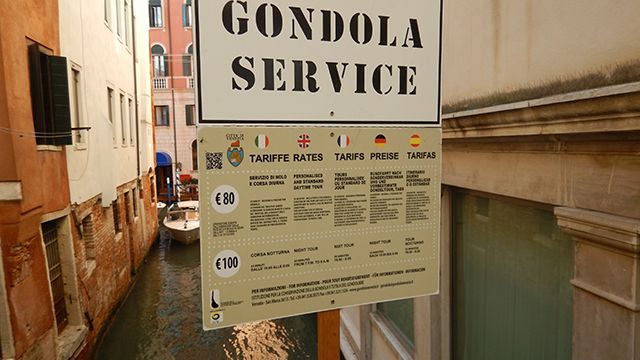 Passeio de Gôndola - Veneza - Itália Passeio de Gôndola - Veneza - Itália