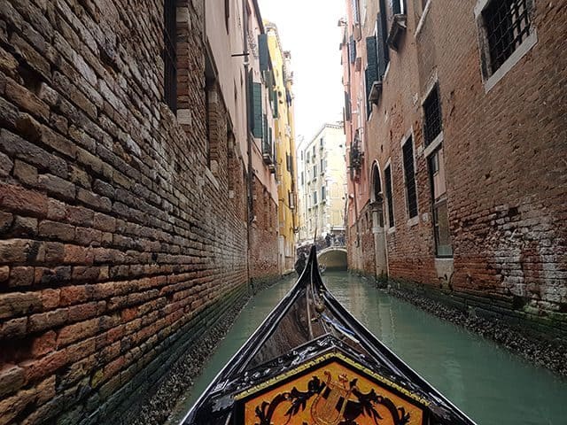 Passeio de Gôndola - Veneza - Itália Passeio de Gôndola - Veneza - Itália