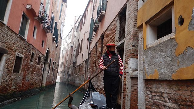Passeio de Gôndola - Veneza - Itália Passeio de Gôndola - Veneza - Itália
