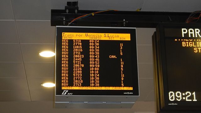 Trem entre Veneza e Mestre Trem entre Veneza e Mestre