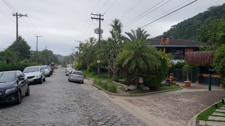 Avenida Mãe Bernarda - Juquehy - SP