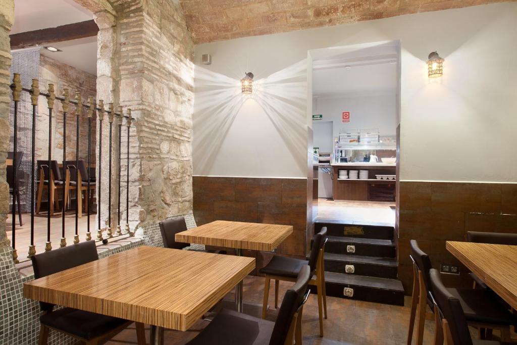 Hostal Fernando - Las Ramblas - Barcelona