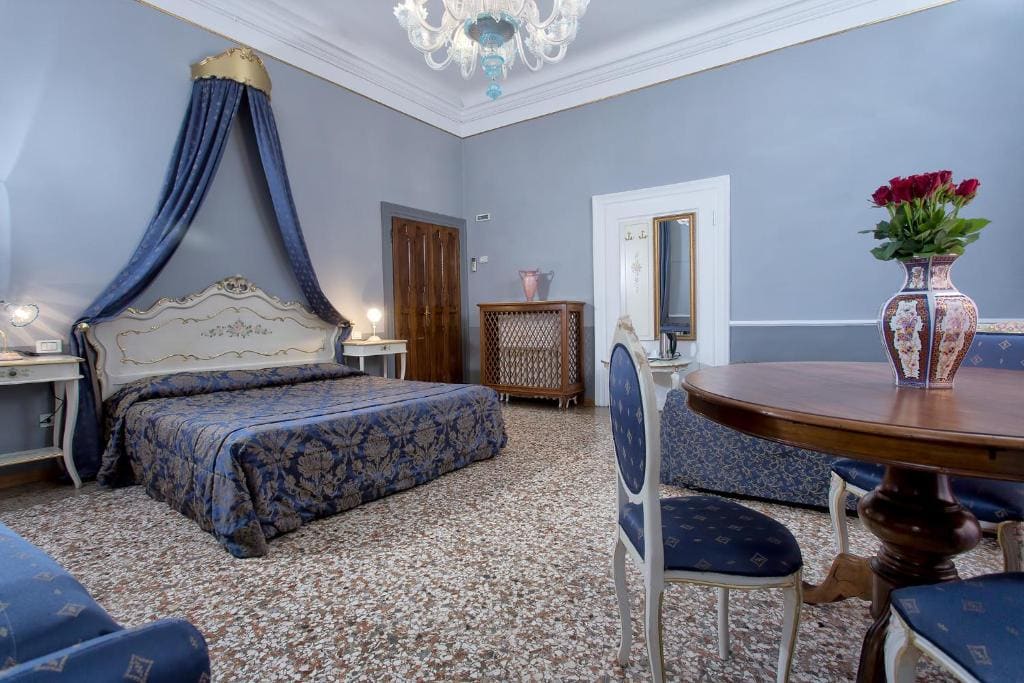 Hotel Mezzo Pozzo - Cannaregio - Veneza - Itália