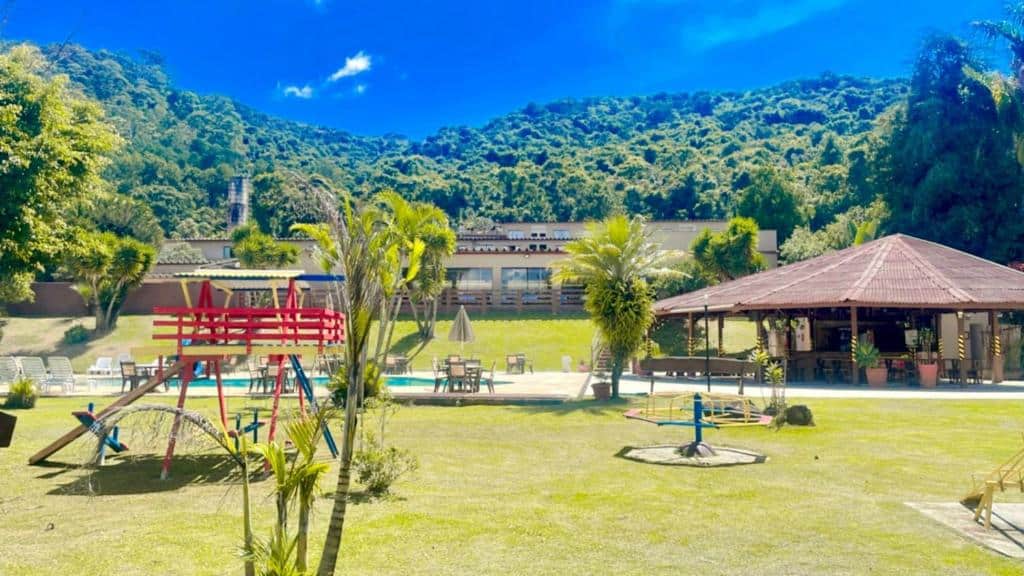 https://www.booking.com/hotel/br/nascentes-da-serra.pt-br.html?label=onde-ficar-em-pocos-de-caldas&aid=828431