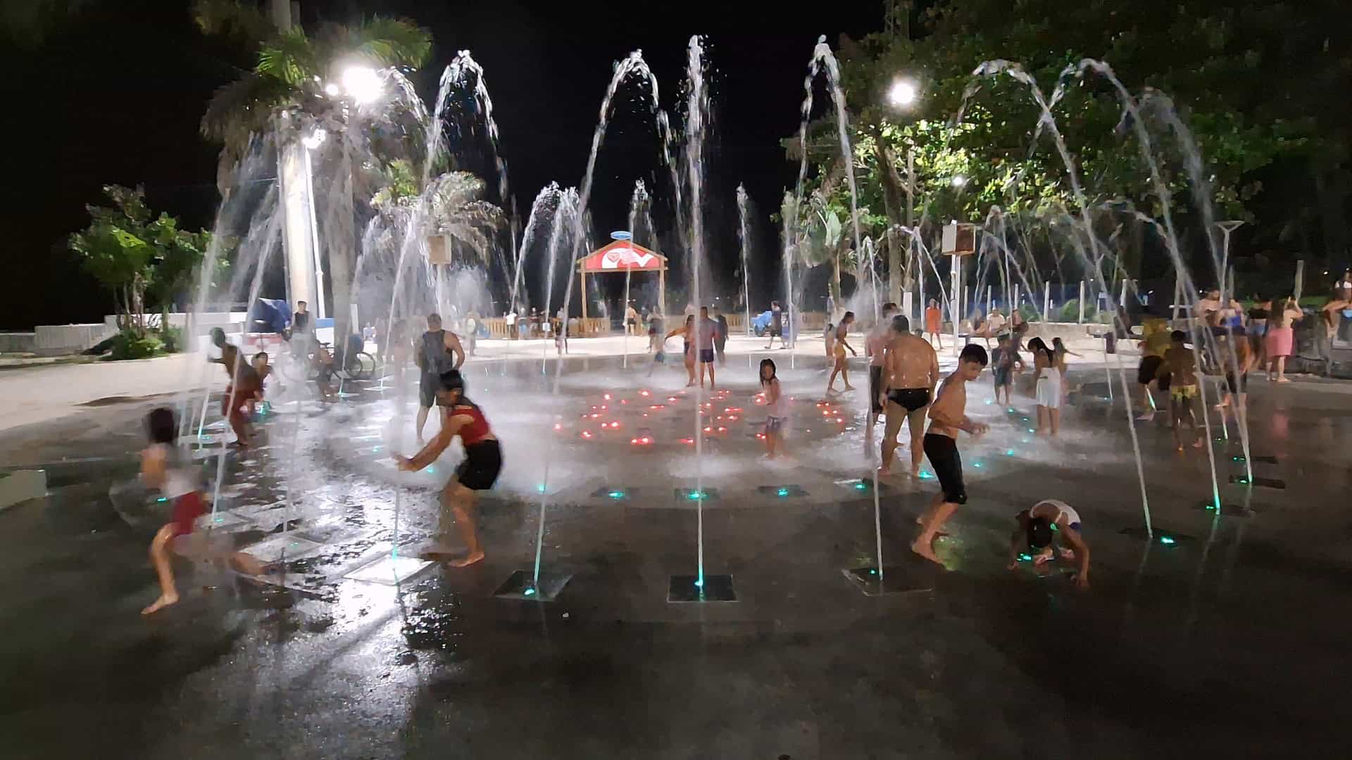 Praia das Pitangueiras - Guarujá - SP - Brasil