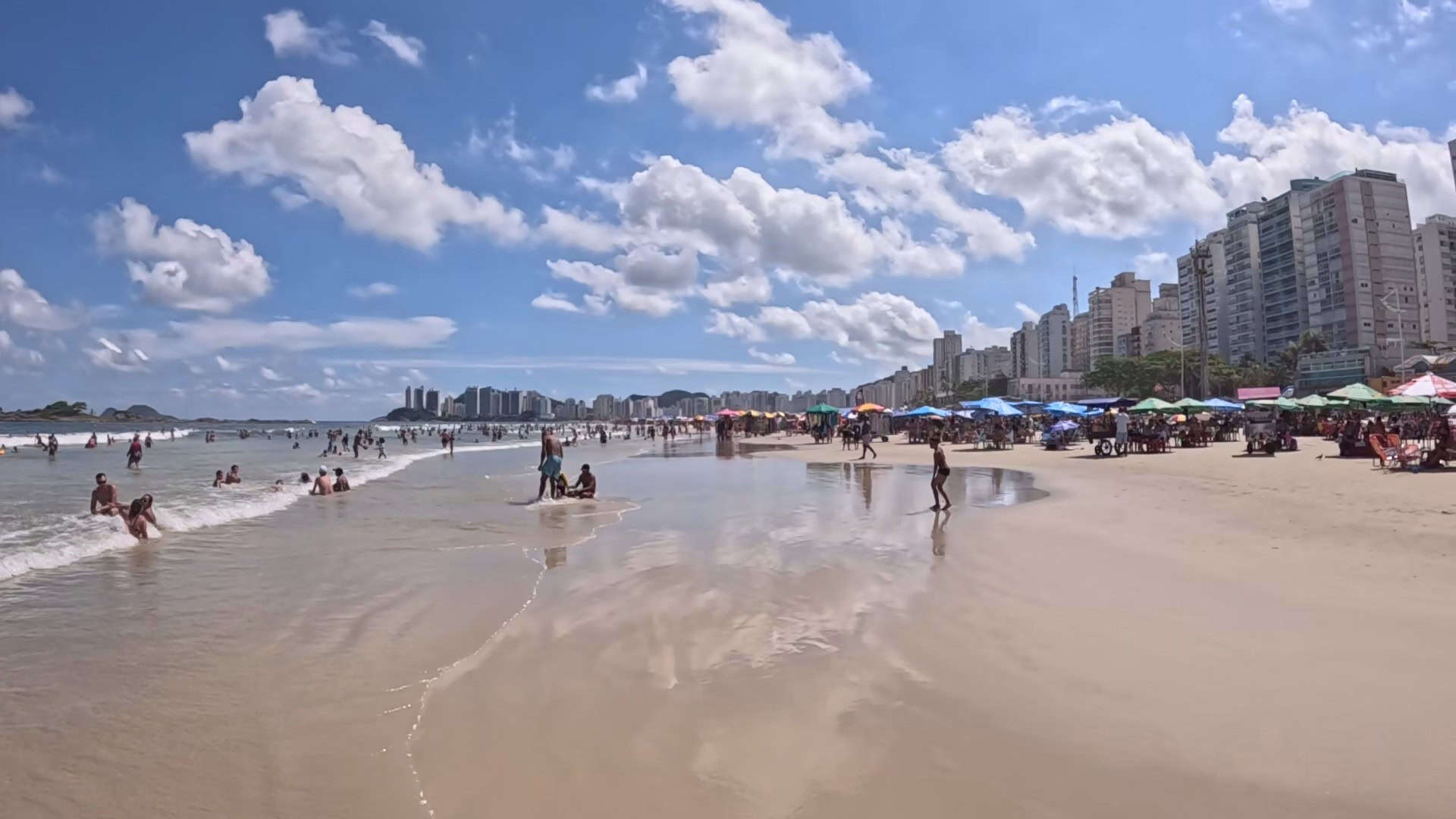 Praia das Pitangueiras - Guarujá - SP - Brasil