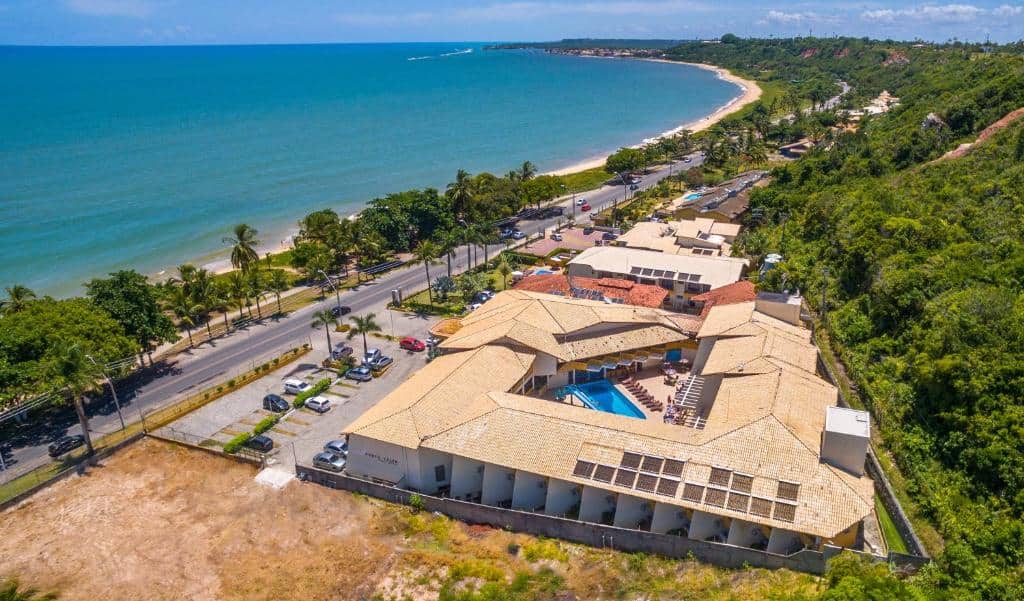 Vista do Porto Calém Praia Hotel com a Praia do Curuípe Porto Calém Praia Hotel - Praia de Curuípe - Porto Seguro