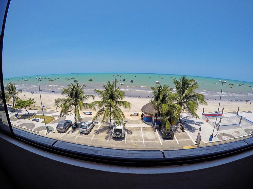Praia de Maragogi - Centro - Alagoas Orla central da Praia de Maragogi vista da janela do Maraga Beach Hostel.